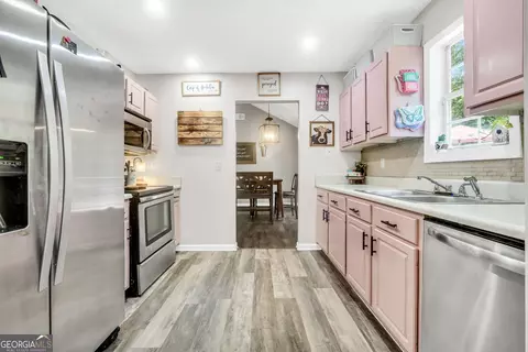 Kitchen - 108 Quail Trl, Jackson, GA 30233 photo 1 of 3
