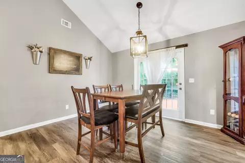 Dining - 108 Quail Trl, Jackson, GA 30233 photo 2 of 3
