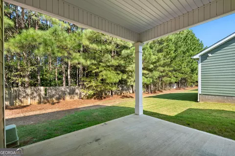 Exterior - 107 Lenox Cir, Lagrange, GA 30241 photo 4 of 9