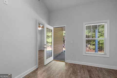 Entry Way - 107 Lenox Cir, Lagrange, GA 30241 photo 7 of 7