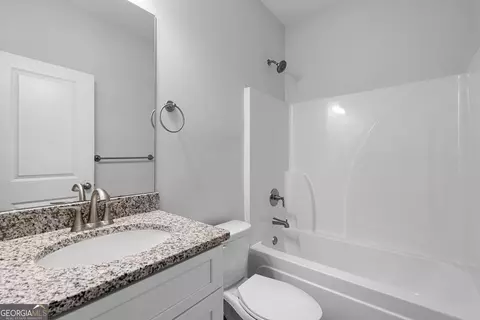 Bath - 107 Lenox Cir, Lagrange, GA 30241 photo 2 of 2