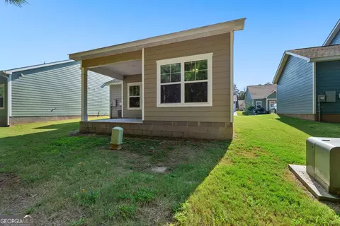 Exterior - 107 Lenox Cir, Lagrange, GA 30241 photo 5 of 9