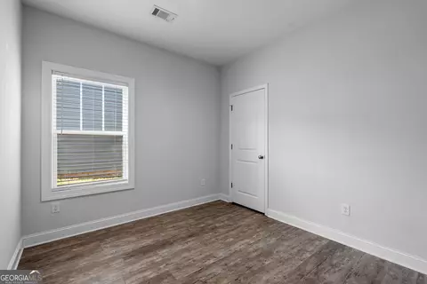 Bedroom - 107 Lenox Cir, Lagrange, GA 30241 photo 5 of 7