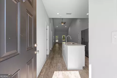 Entry Way - 107 Lenox Cir, Lagrange, GA 30241 photo 2 of 7