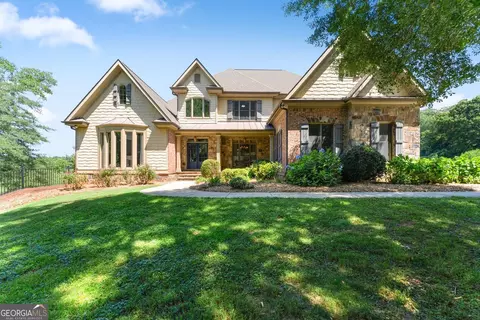 6077 Green Tree Ln, Gainesville, GA 30506