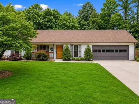330 Monivea Ln, Roswell, GA 30075