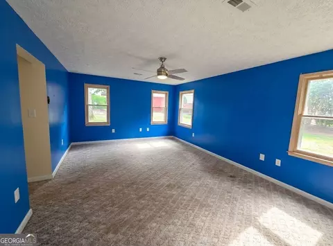 Living - 151 Tiny Ridge Dr, Cornelia, GA 30531 photo 7 of 8