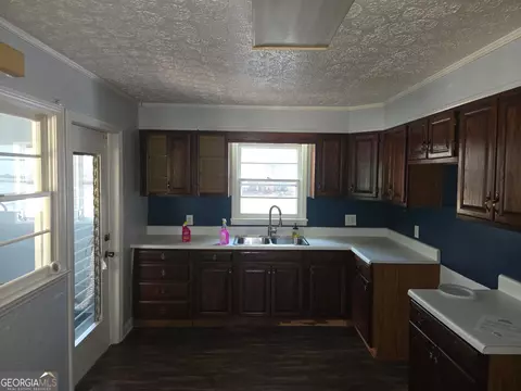Kitchen - 151 Tiny Ridge Dr, Cornelia, GA 30531 photo 2 of 3