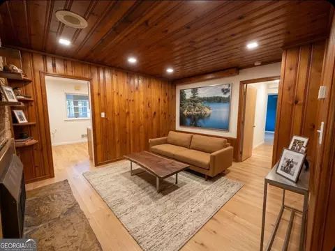 Living - 151 Tiny Ridge Dr, Cornelia, GA 30531 photo 6 of 8