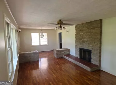 Living - 151 Tiny Ridge Dr, Cornelia, GA 30531 photo 1 of 8