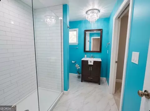 Bath - 151 Tiny Ridge Dr, Cornelia, GA 30531 photo 2 of 6