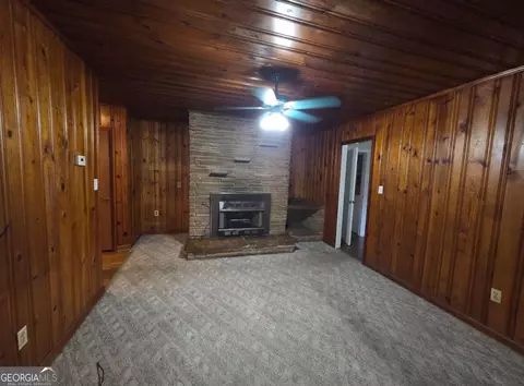 Living - 151 Tiny Ridge Dr, Cornelia, GA 30531 photo 3 of 8