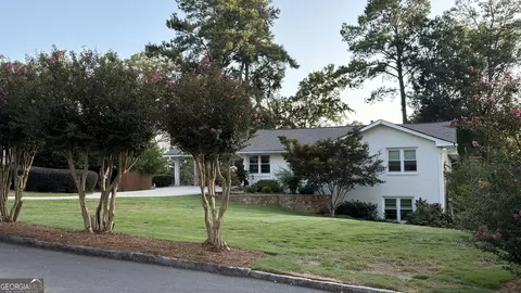6350 N Hampton Dr, Sandy Springs, GA 30328