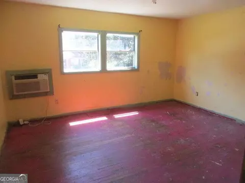 Bedroom - 505 E Main St, Thomaston, GA 30286 photo 3 of 4