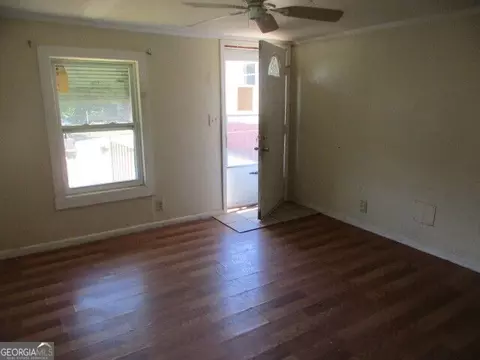 Living - 505 E Main St, Thomaston, GA 30286 photo 5 of 5