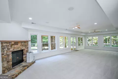 Living - 1695 Windsor Cv, Milton, GA 30004 photo 13 of 16