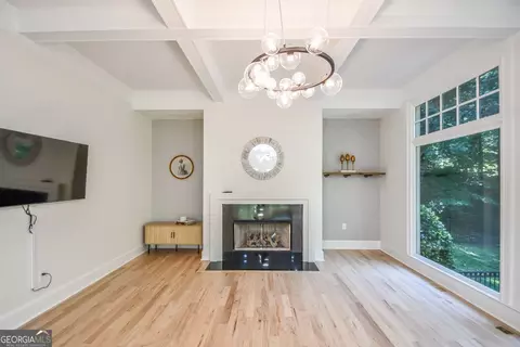Living - 1695 Windsor Cv, Milton, GA 30004 photo 5 of 16