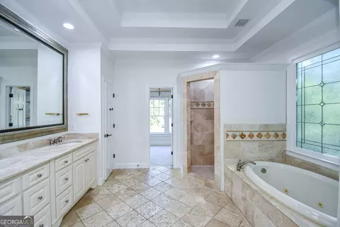 Bath - 1695 Windsor Cv, Milton, GA 30004 photo 1 of 4