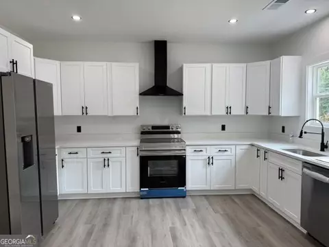 Kitchen - 69 Easy St, Toccoa, GA 30577 photo 1 of 3