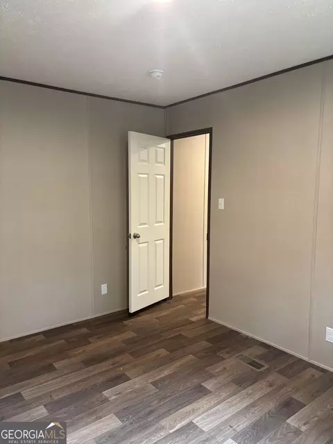 Bedroom - 137 Mill Run Dr, Comer, GA 30629 photo 2 of 2