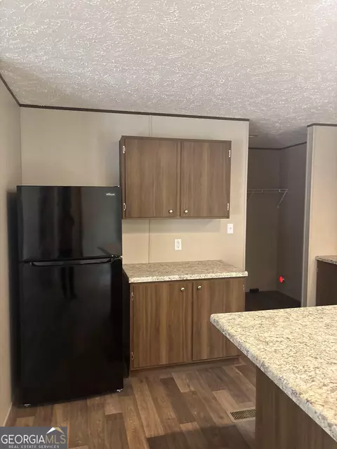 Kitchen - 137 Mill Run Dr, Comer, GA 30629 photo 5 of 5