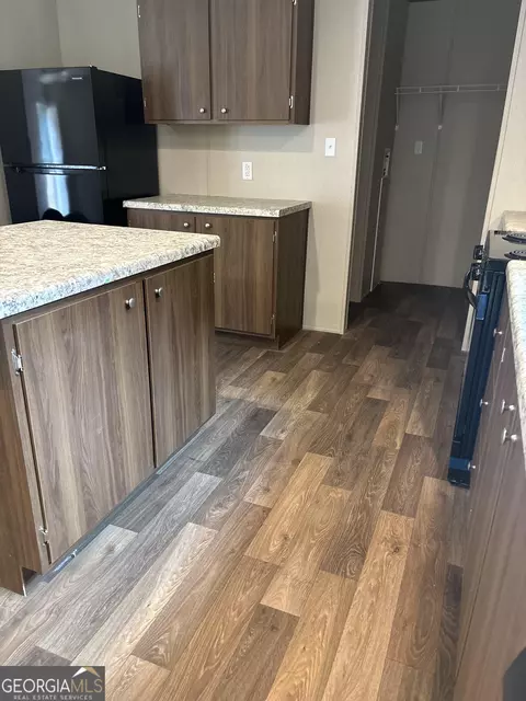 Kitchen - 137 Mill Run Dr, Comer, GA 30629 photo 3 of 5
