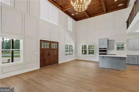 Living - 406 S Ash St, Springfield, GA 31329 photo 4 of 5