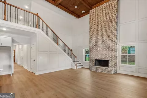 Living - 406 S Ash St, Springfield, GA 31329 photo 2 of 5