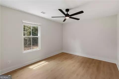 Bedroom - 406 S Ash St, Springfield, GA 31329 photo 5 of 8