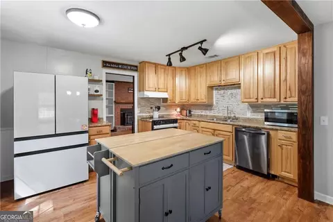 Kitchen - 205 W 4th St, Springfield, GA 31329 photo 2 of 3