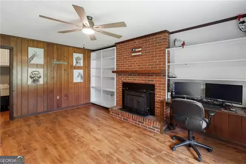 Living - 205 W 4th St, Springfield, GA 31329 photo 1 of 3