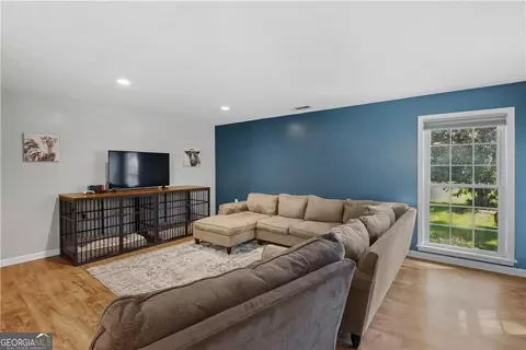 Living - 205 W 4th St, Springfield, GA 31329 photo 3 of 3