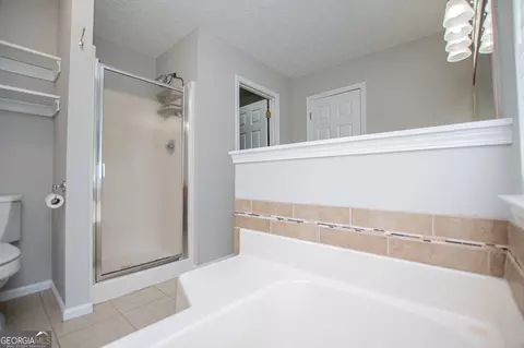 Bath - 20 River Oak Ct, Temple, GA 30179 photo 4 of 10