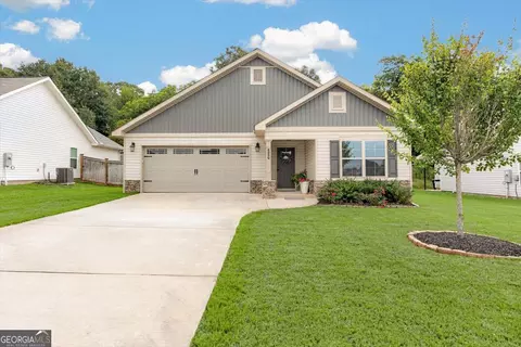 209 Red Tail Cir, Byron, GA 31008