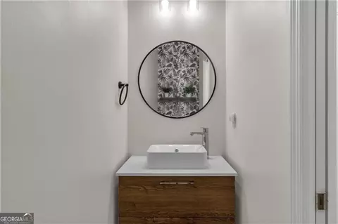 Bath - 3635 Chartwell Dr, Suwanee, GA 30024 photo 3 of 6