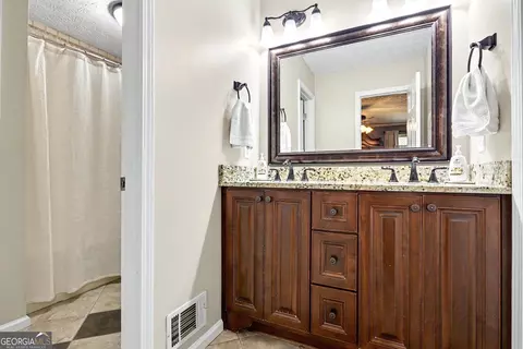 Bath - 305 Hillview Rd, Hampton, GA 30228 photo 1 of 2