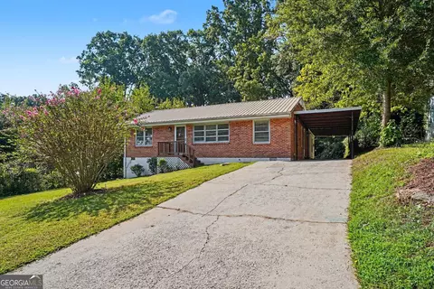 1113 S Parkwood Dr, Forest Park, GA 30297