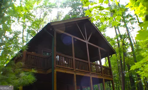 90 Pine Tree Dr, Blue Ridge, GA 30513