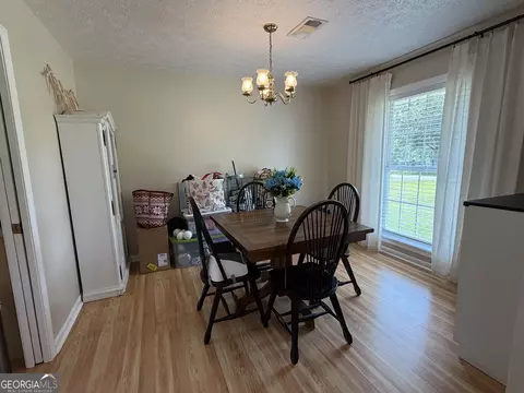 Dining - 438 W Oglethorpe Ave, Lyons, GA 30436 photo 1 of 2