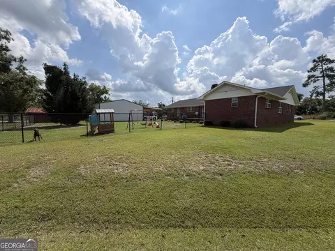 Exterior - 438 W Oglethorpe Ave, Lyons, GA 30436 photo 2 of 3