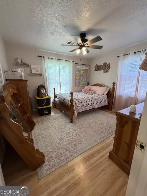 Bedroom - 438 W Oglethorpe Ave, Lyons, GA 30436 photo 1 of 3