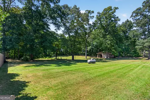Exterior - 106 Iris Dr, Lagrange, GA 30241 photo 6 of 8