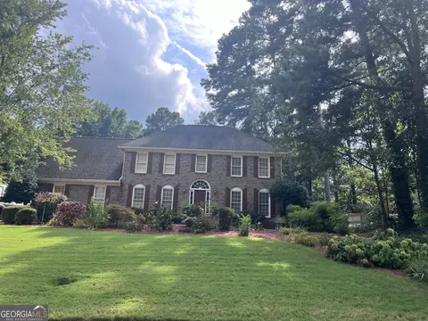 1339 Saint Michaels Ct SW, Lilburn, GA 30047