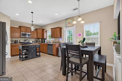 Kitchen - 124 Hamilton Lake Dr, Lagrange, GA 30241 photo 1 of 4