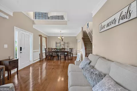 Entry Way - 124 Hamilton Lake Dr, Lagrange, GA 30241 photo 2 of 7