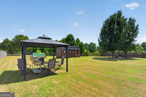 Exterior - 124 Hamilton Lake Dr, Lagrange, GA 30241 photo 7 of 8