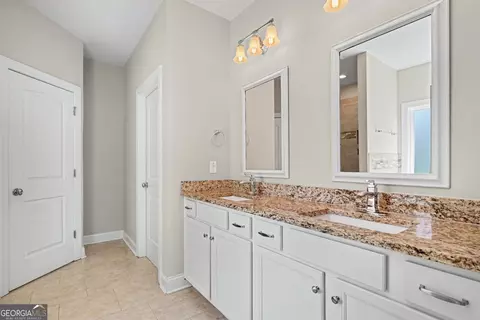 Bath - 80 Rock Rose Dr, Covington, GA 30014 photo 1 of 5