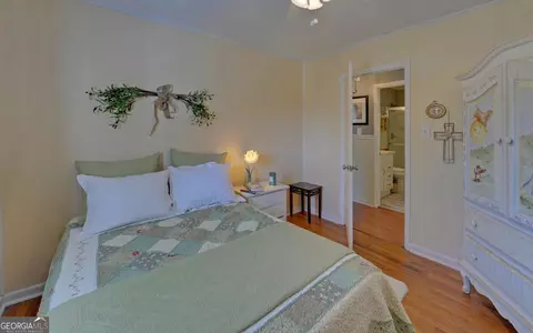 Bedroom - 102 Cherry St, Toccoa, GA 30577 photo 2 of 3