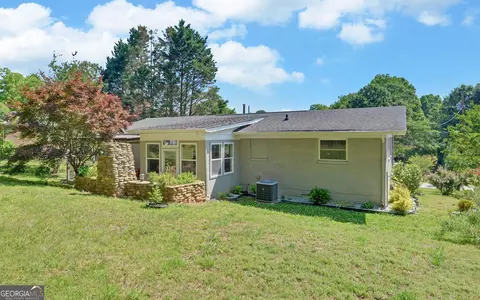 Exterior - 102 Cherry St, Toccoa, GA 30577 photo 11 of 13
