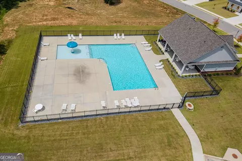 Exterior - 230 River Meadow Dr, Lagrange, GA 30241 photo 5 of 5